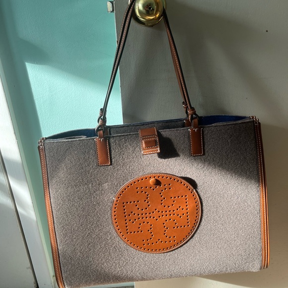 TORY BURCH Ella FELT TOTE BAG - Picture 5 of 5